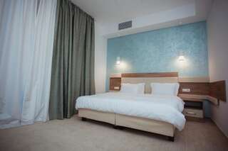 Курортные отели Tci Social Club Клуж-Напока Номер с кроватью размера «king-size»-1